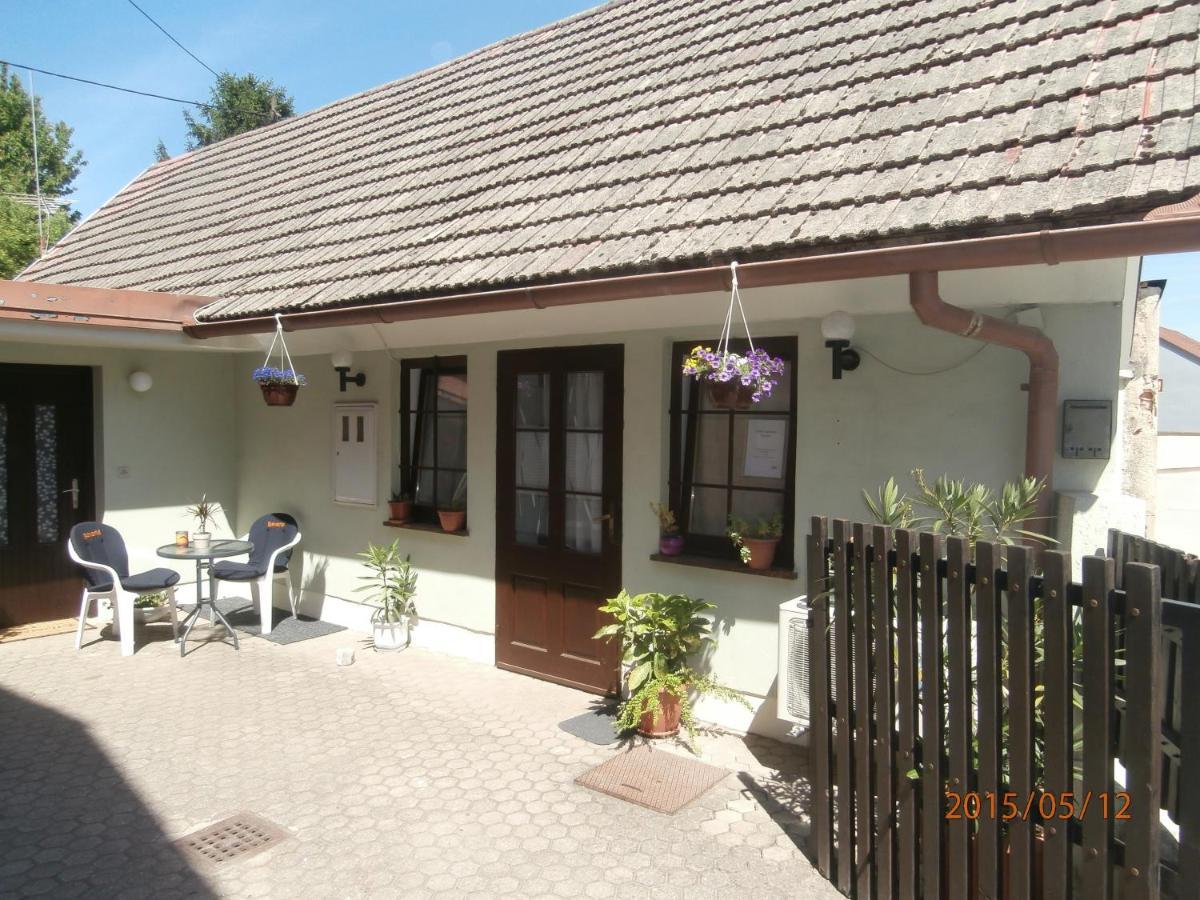 Apartments With A Parking Space Samobor, Prigorje - 12869 Exterior foto