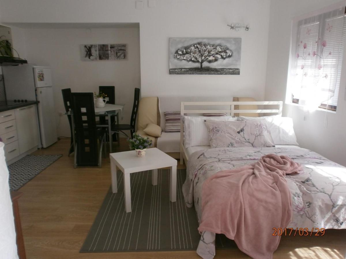 Apartments With A Parking Space Samobor, Prigorje - 12869 Exterior foto